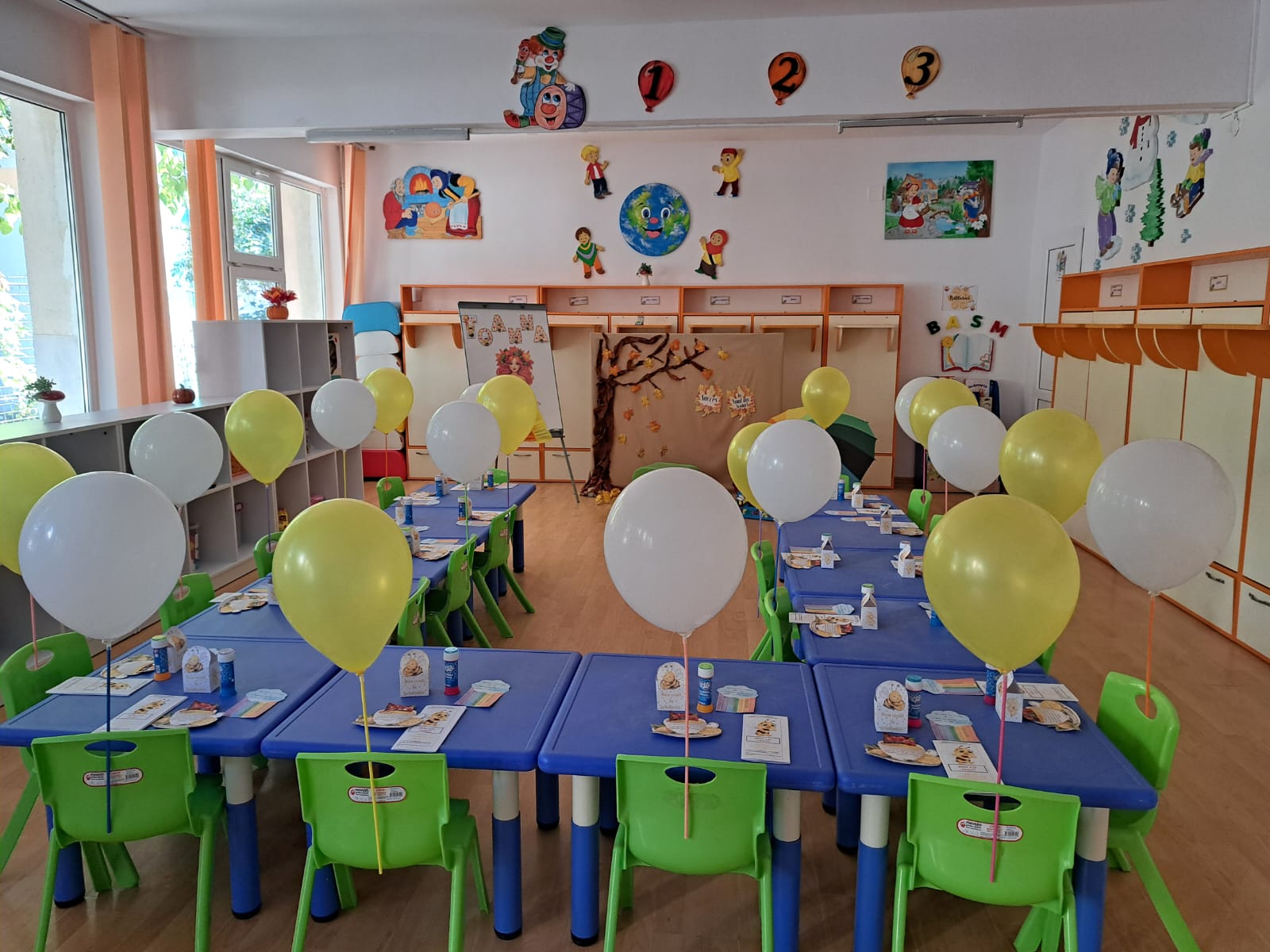 Spațiu de educare pregătit pentru preșcolari la începerea școlii